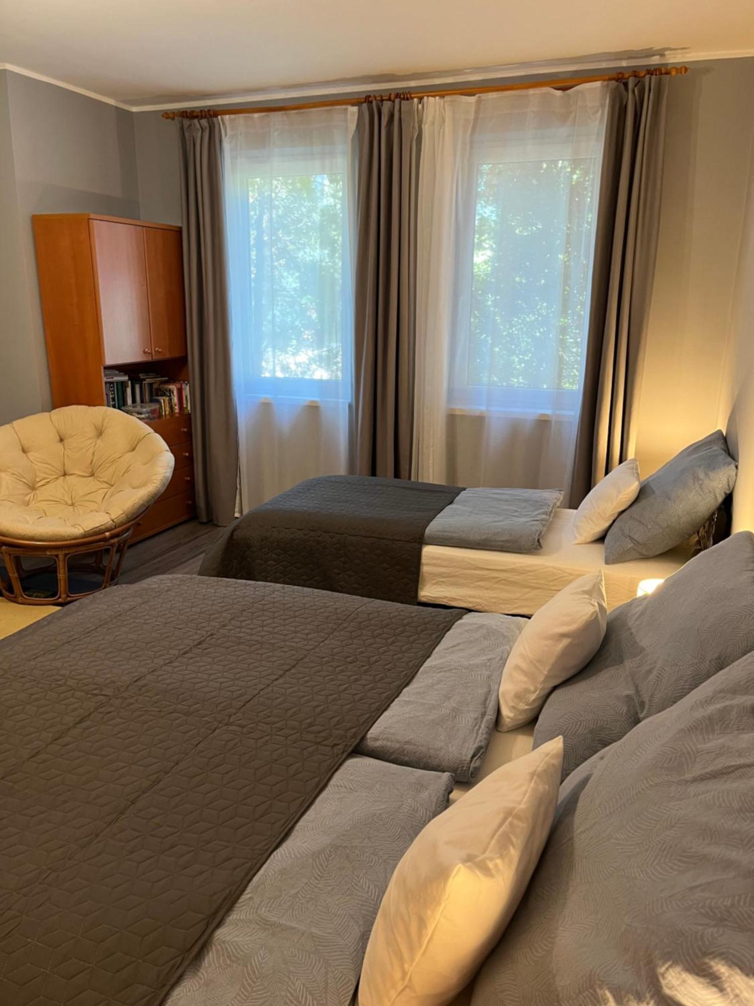 Mandula Vendeghaz Apartment Eger Luaran gambar